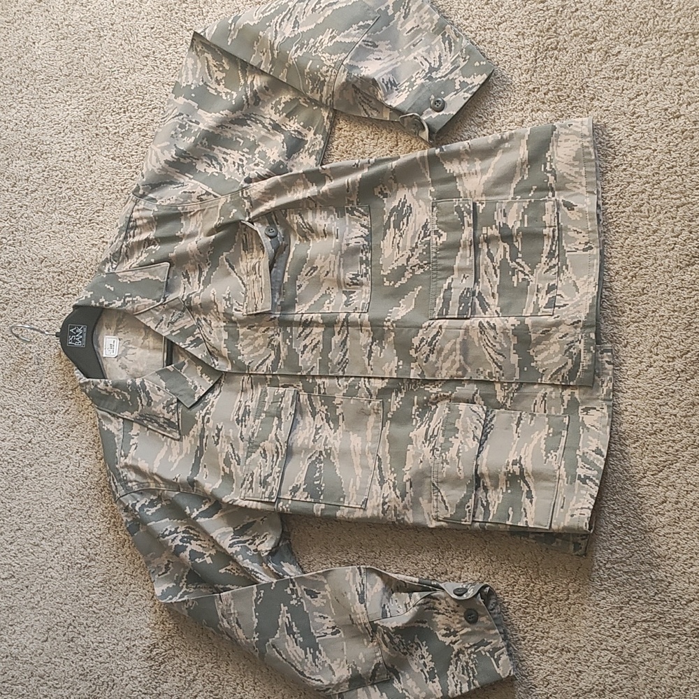 Coat man's utility air force camouflage size 44 regular